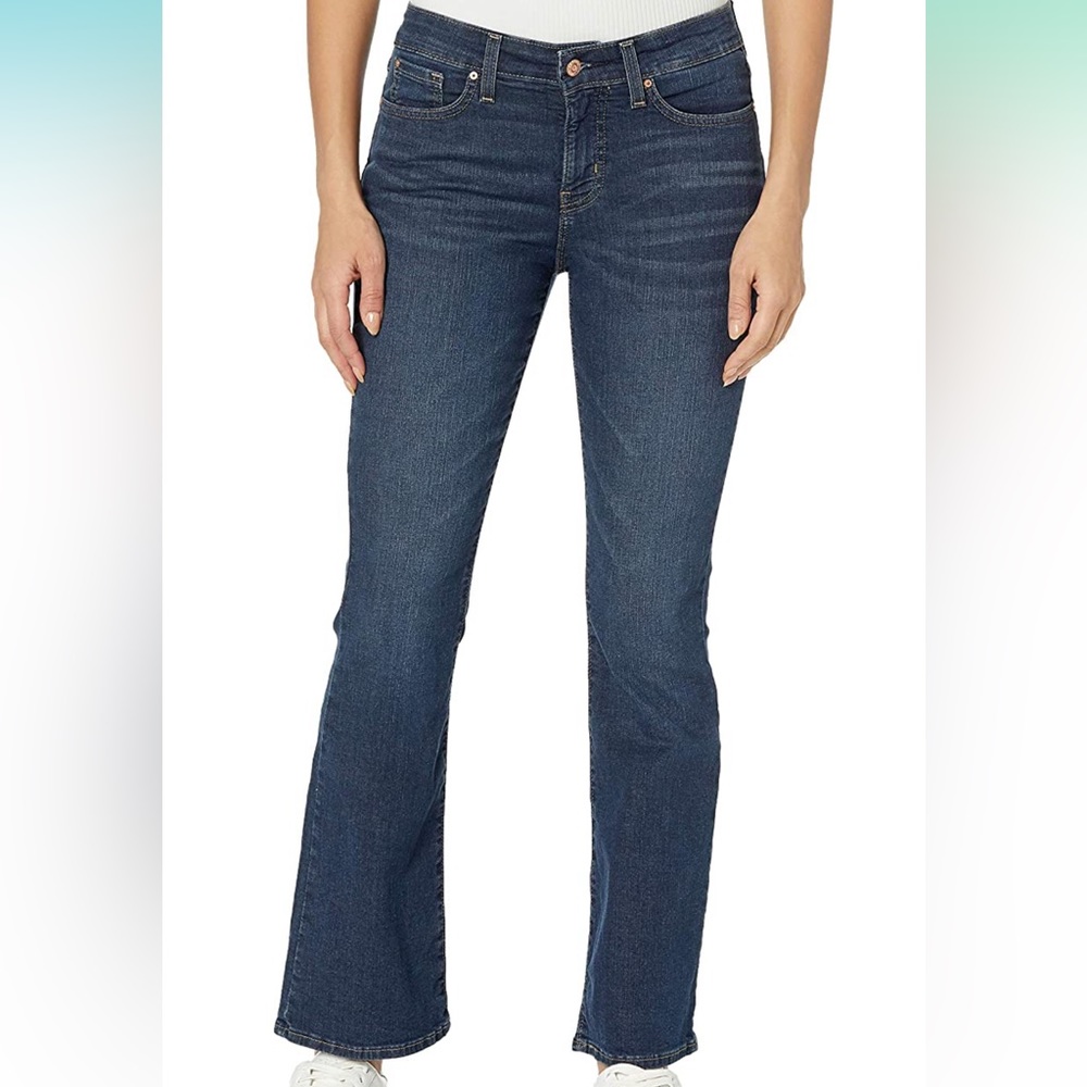 Levi’s mid rise boot cut